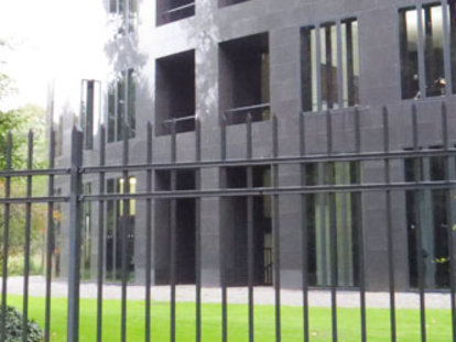 Altmann & Böhning: Ausstattung des kompletten Gebäudes, Starkstrom und Nachrichtentechnik