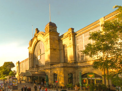 Altmann & Böhning: Revitalisierung des kompletten Gebäudes, Starkstrom und Nachrichtentechnik