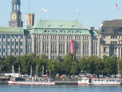 Revitalisierung des kompletten Gebäudes, Starkstrom und Nachrichtentechnik