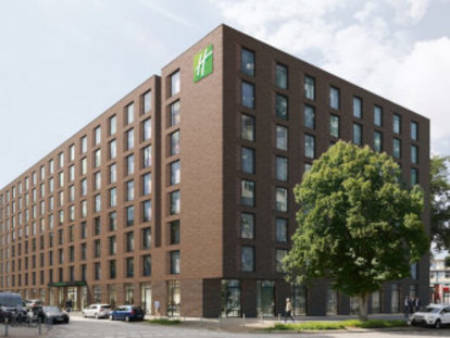 Altmann & Böhning: Ausstattung des kompletten Gebäudes, Starkstrom und Nachrichtentechnik